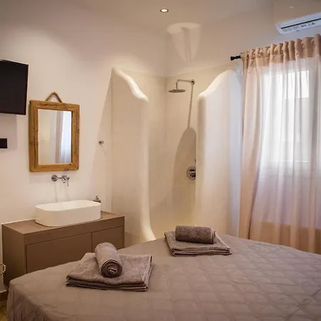 Anasasmos House * Naxos City